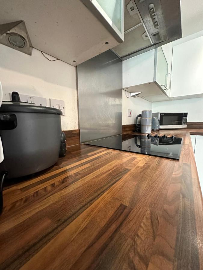 New Build 2 Bedroom With 2 Bath In Londres Exterior foto
