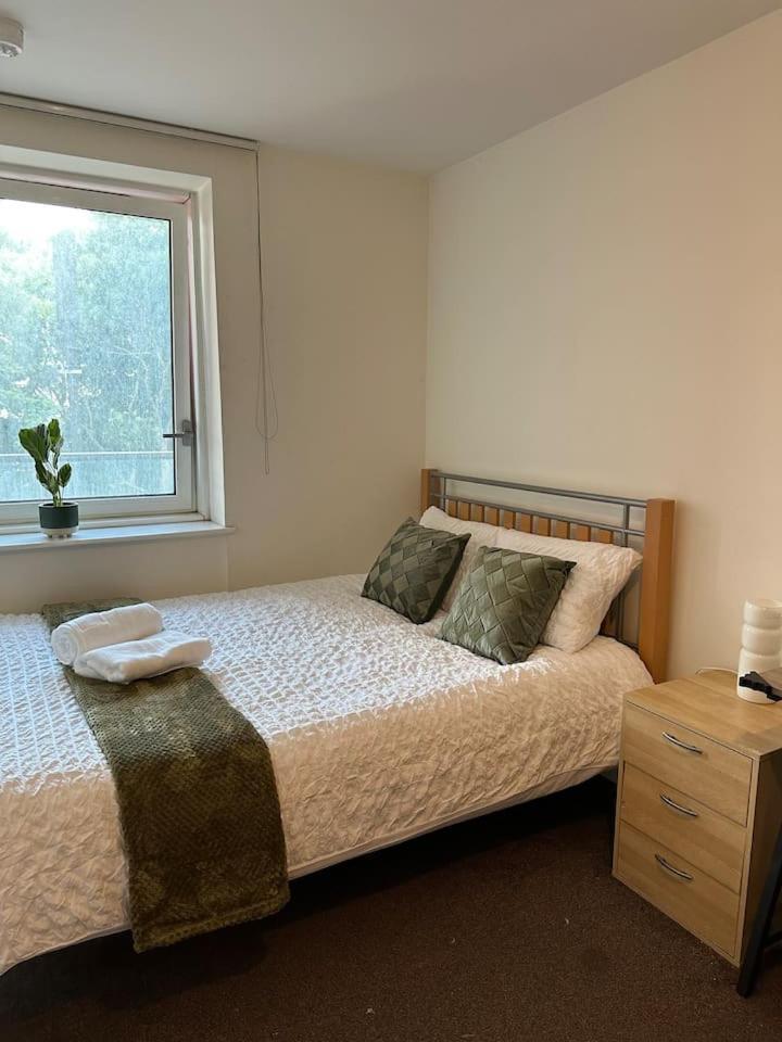 New Build 2 Bedroom With 2 Bath In Londres Exterior foto